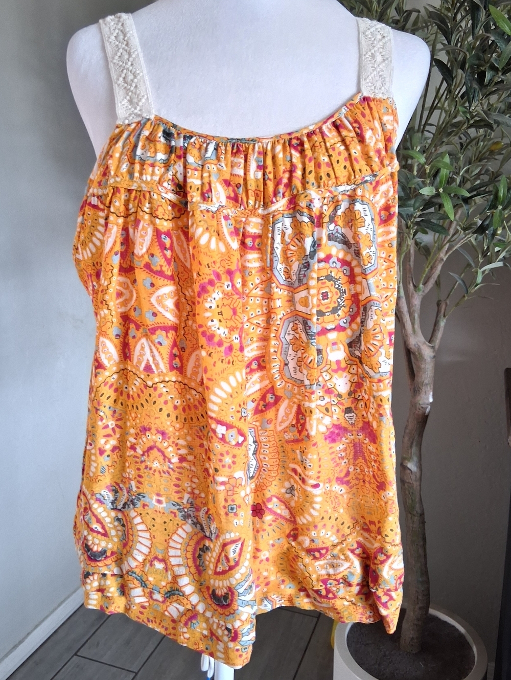 Rachel Zoe Orange Floral Sleeveless Top Summer SzM Relaxed Tank